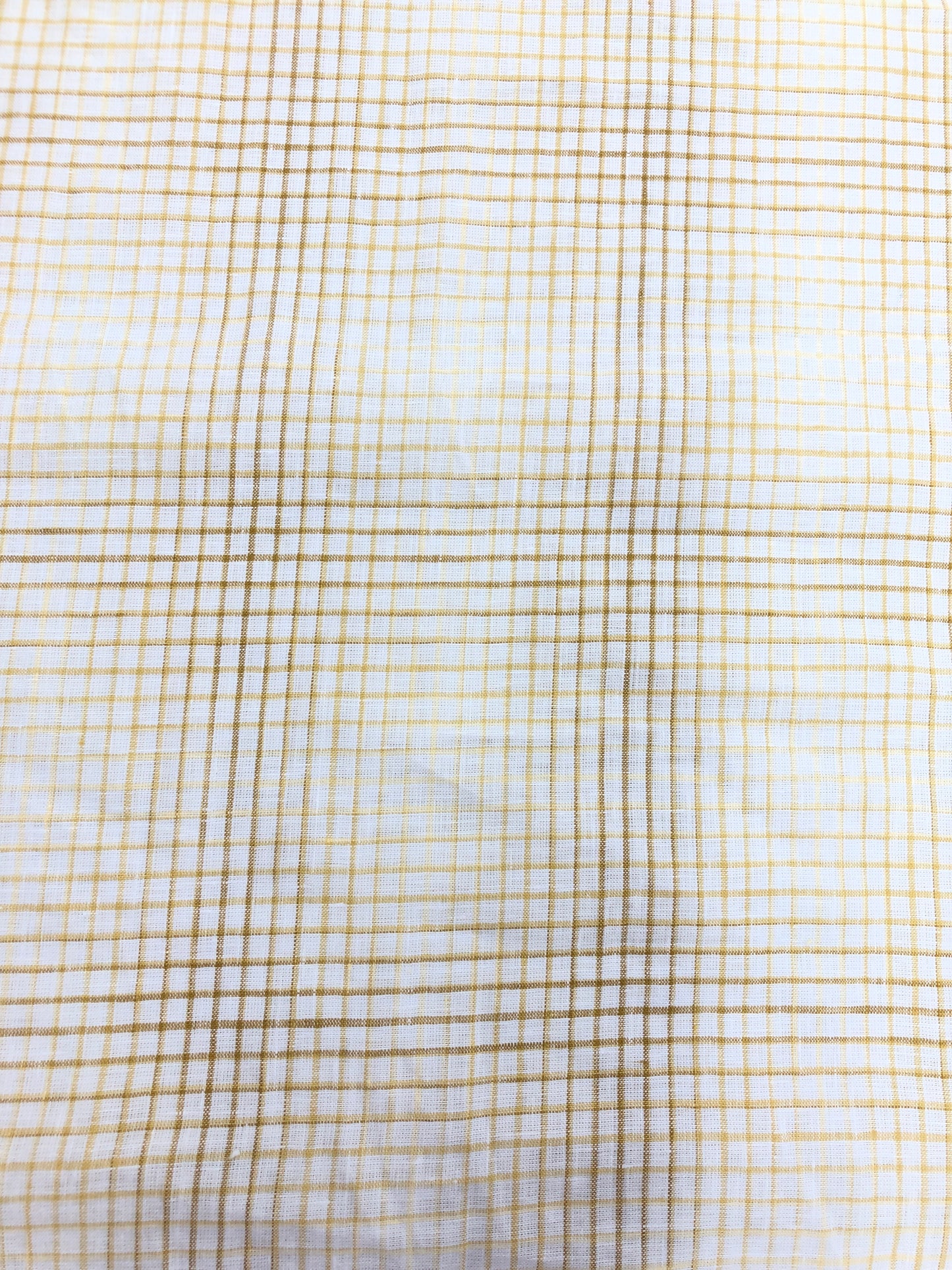 Natural Lines – Pure Linen in Light Brown Checks